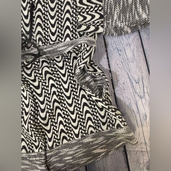 Skies are Blue Black White Boho Geo Zip Front Tie Waist Jacket Cardigan Size S - Picture 8 of 14